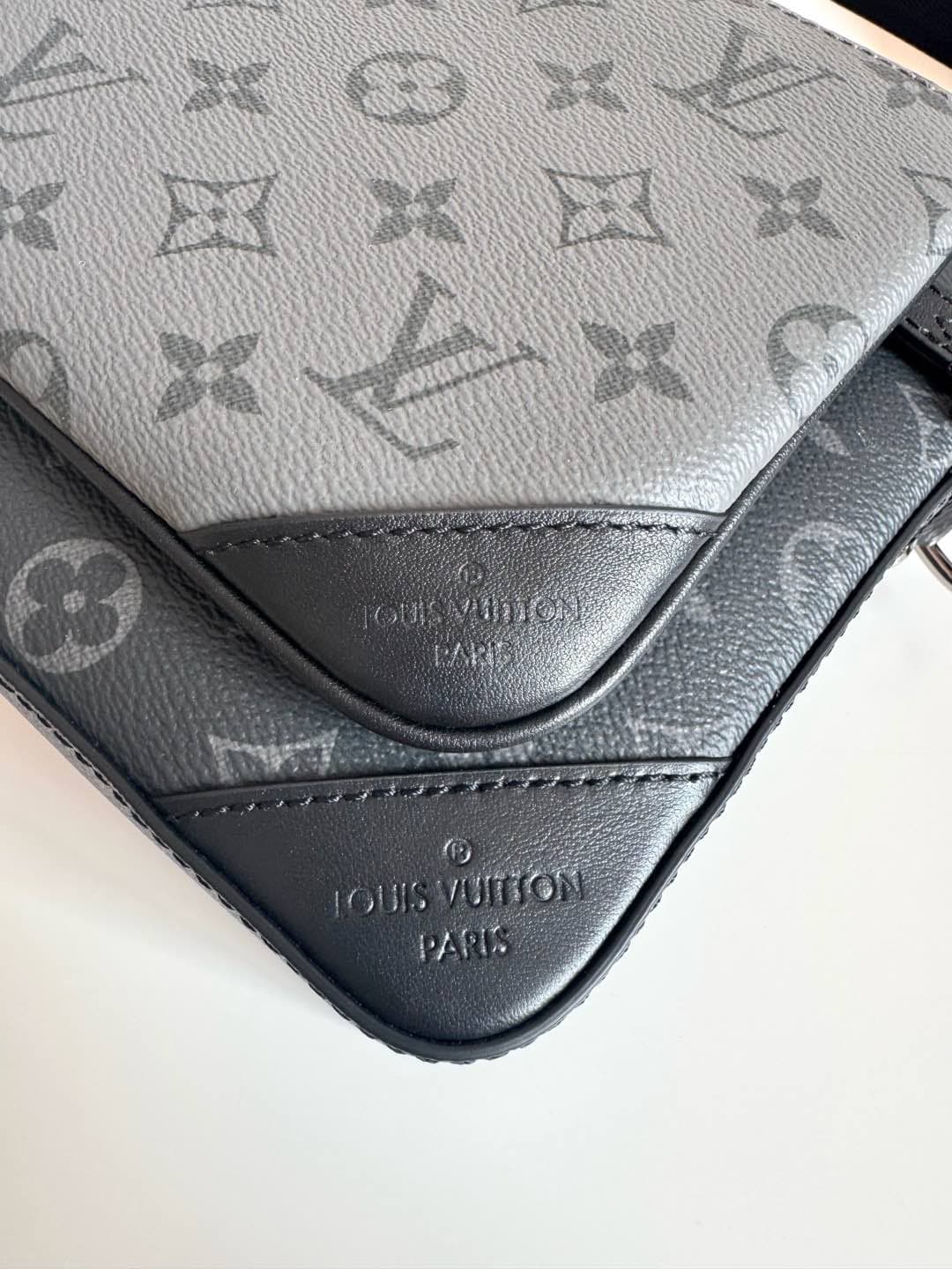 L X V Monogram Eclipse M69443 Size: 25X18.5X7cm