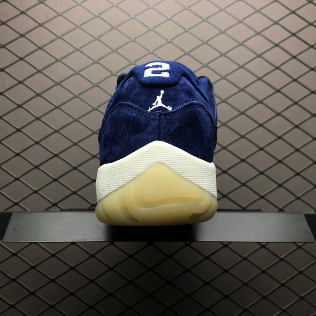 JRD 11 Retro Low Derek Jeter RE2PECT AV2187-441