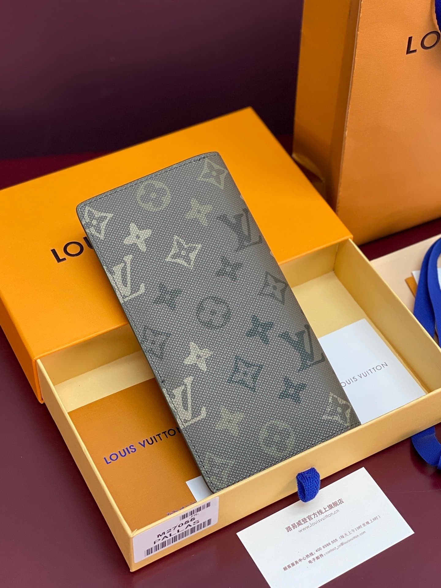L X V Wallets 19x10.5x2.5cm