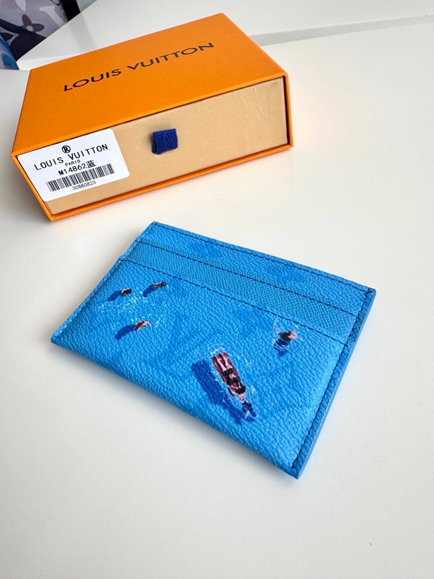 L X V CARD HOLDER 11x7x1.5cm