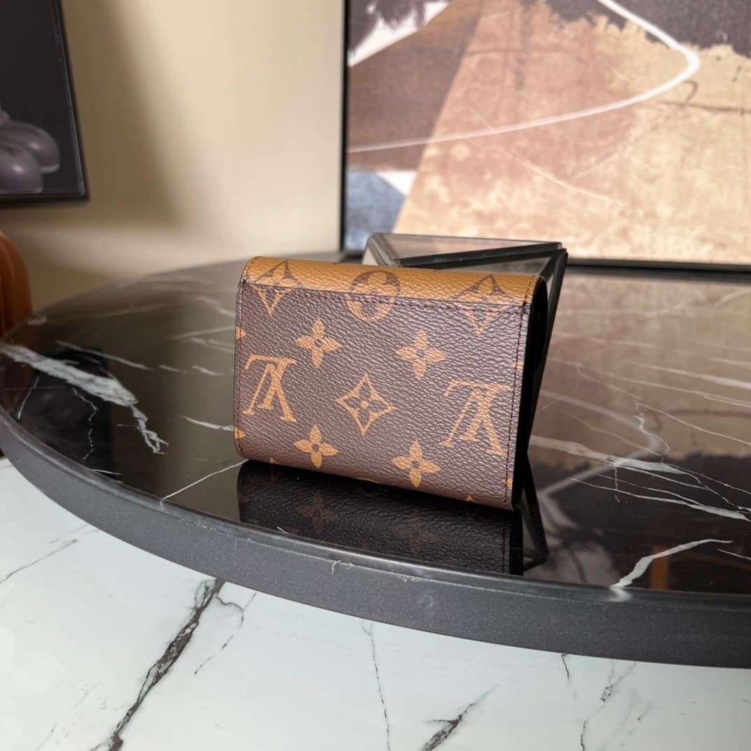 L X V Wallets 11x8x2.5cm