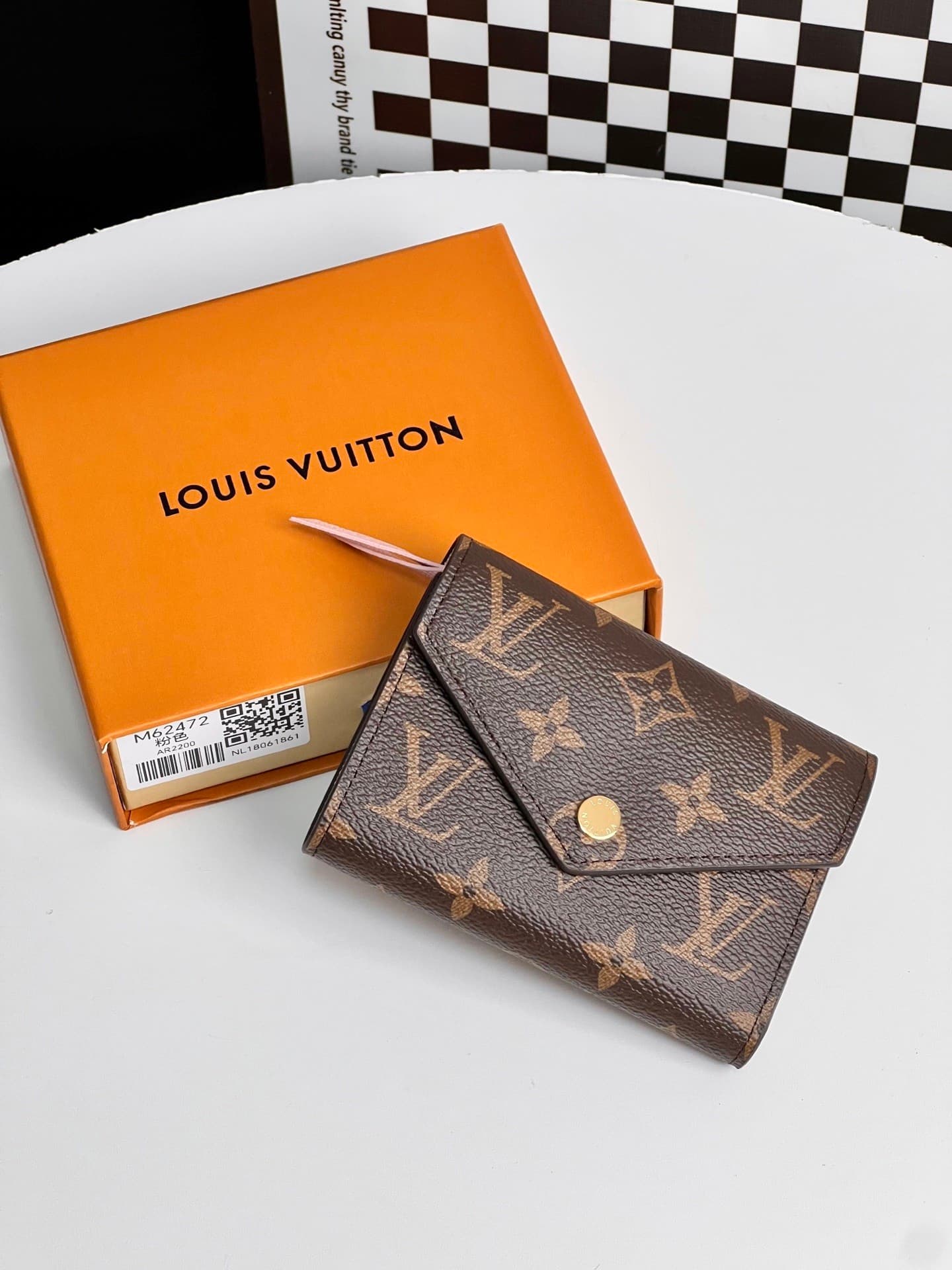 L X V Wallets Size:12x9.5x2.5cm