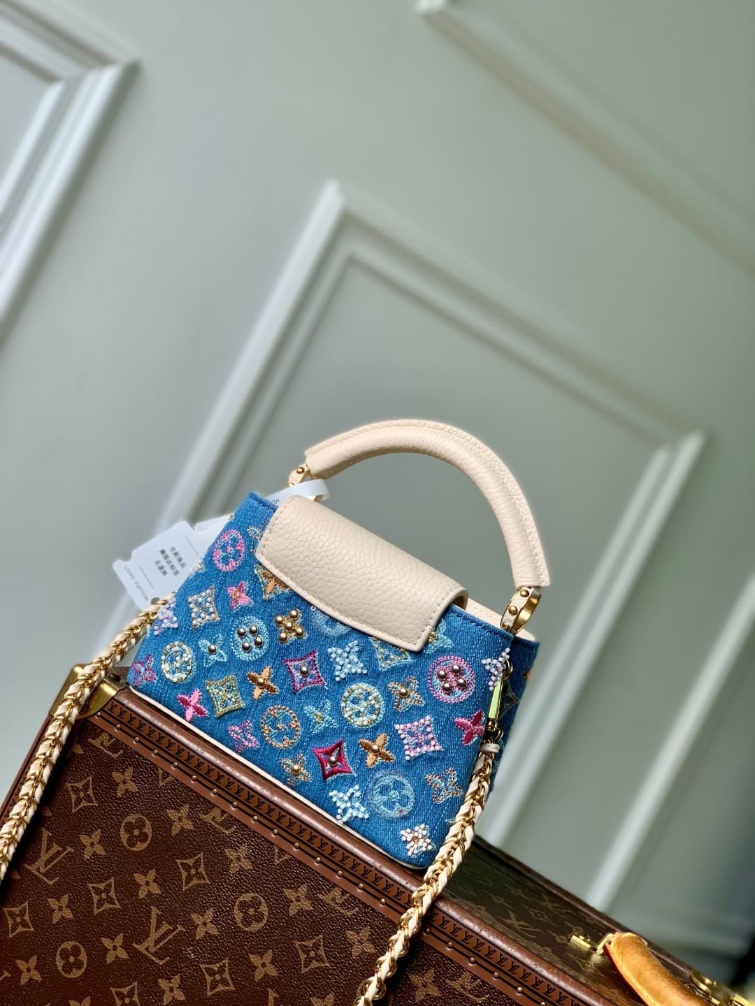L X V Capucines M12947 Size:21x13.6x8cm