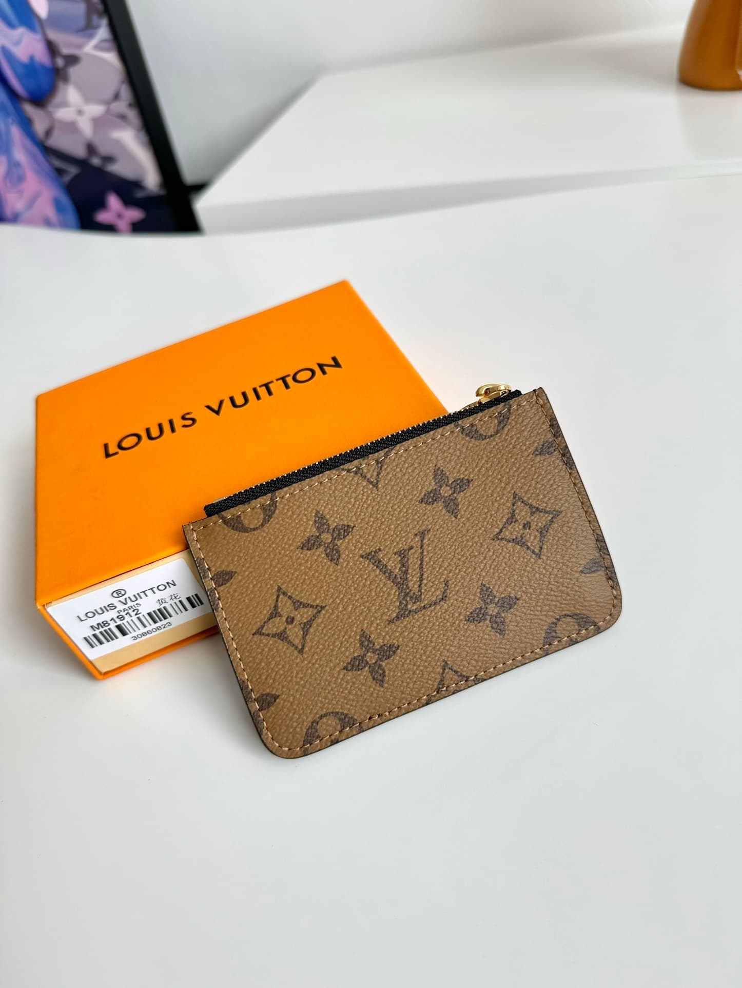 L X V CARD HOLDER 12x8x0.8cm