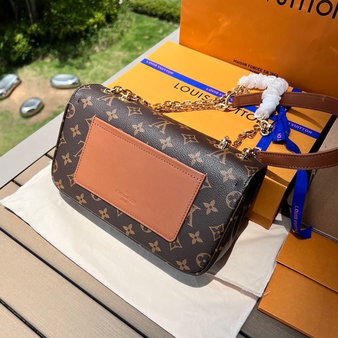 L X V Marceau M46127 Size:24.5x15x6.5cm