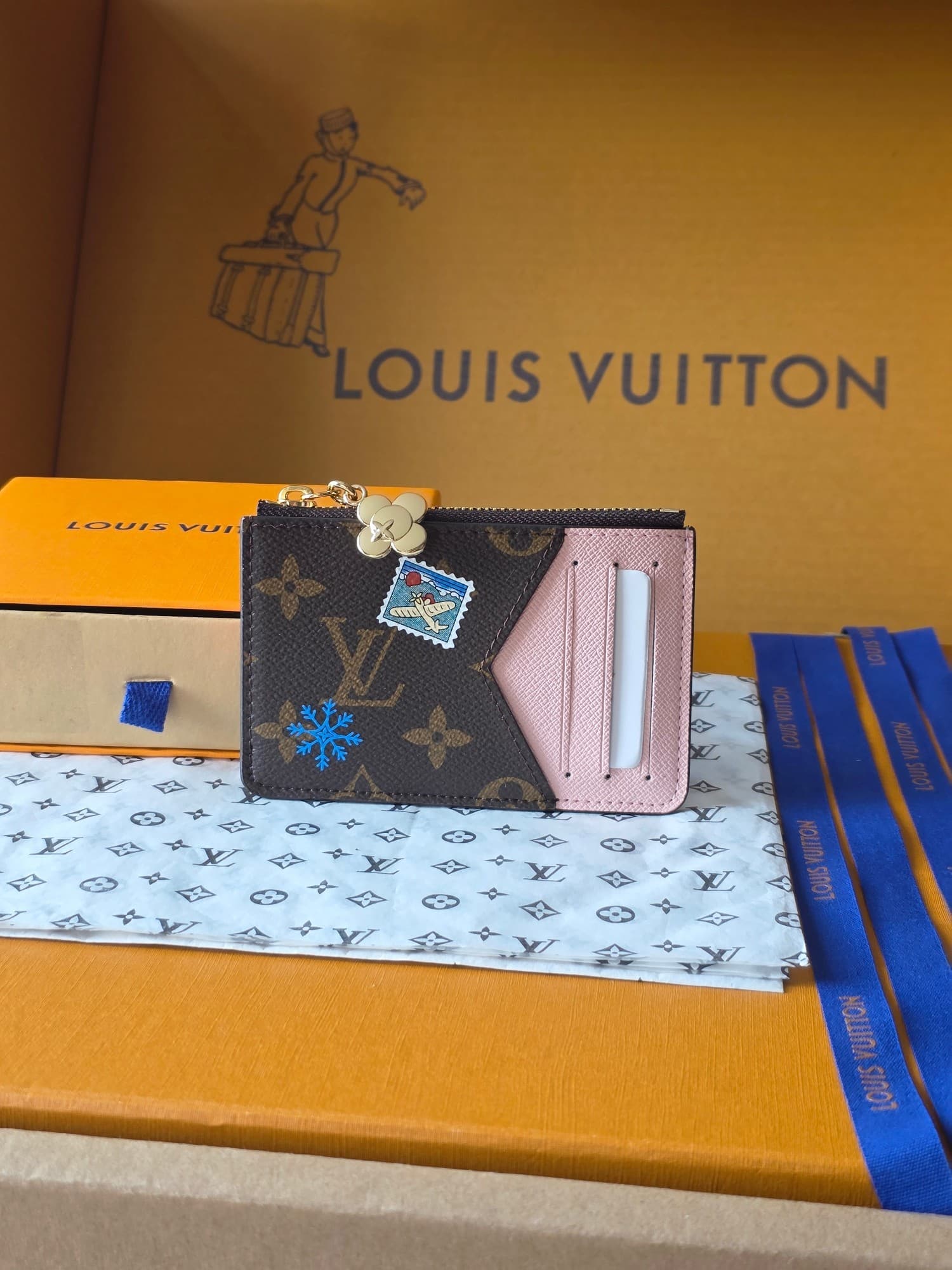 L X V CARD HOLDER