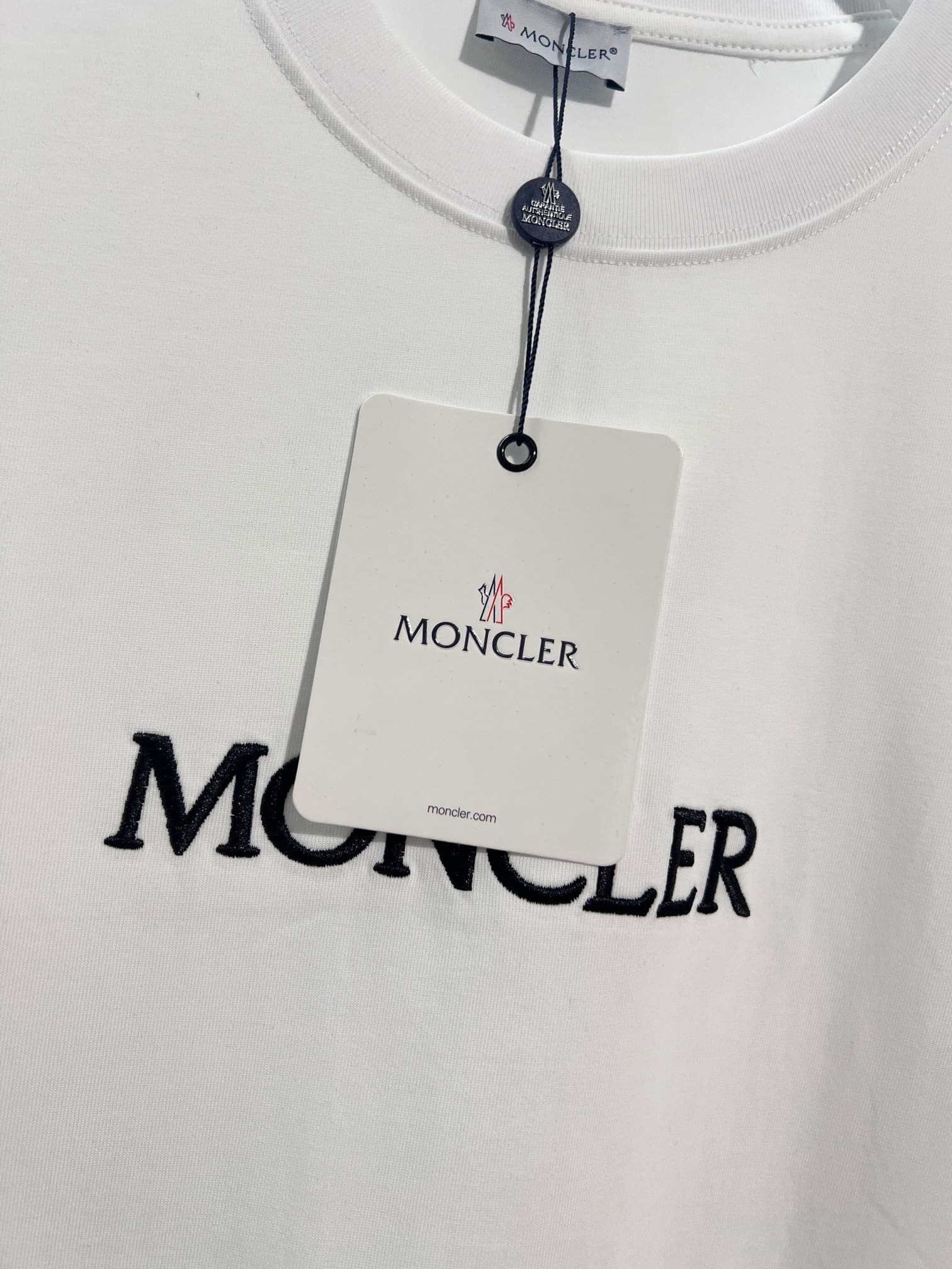MONC T-shirt (Multiple colors)