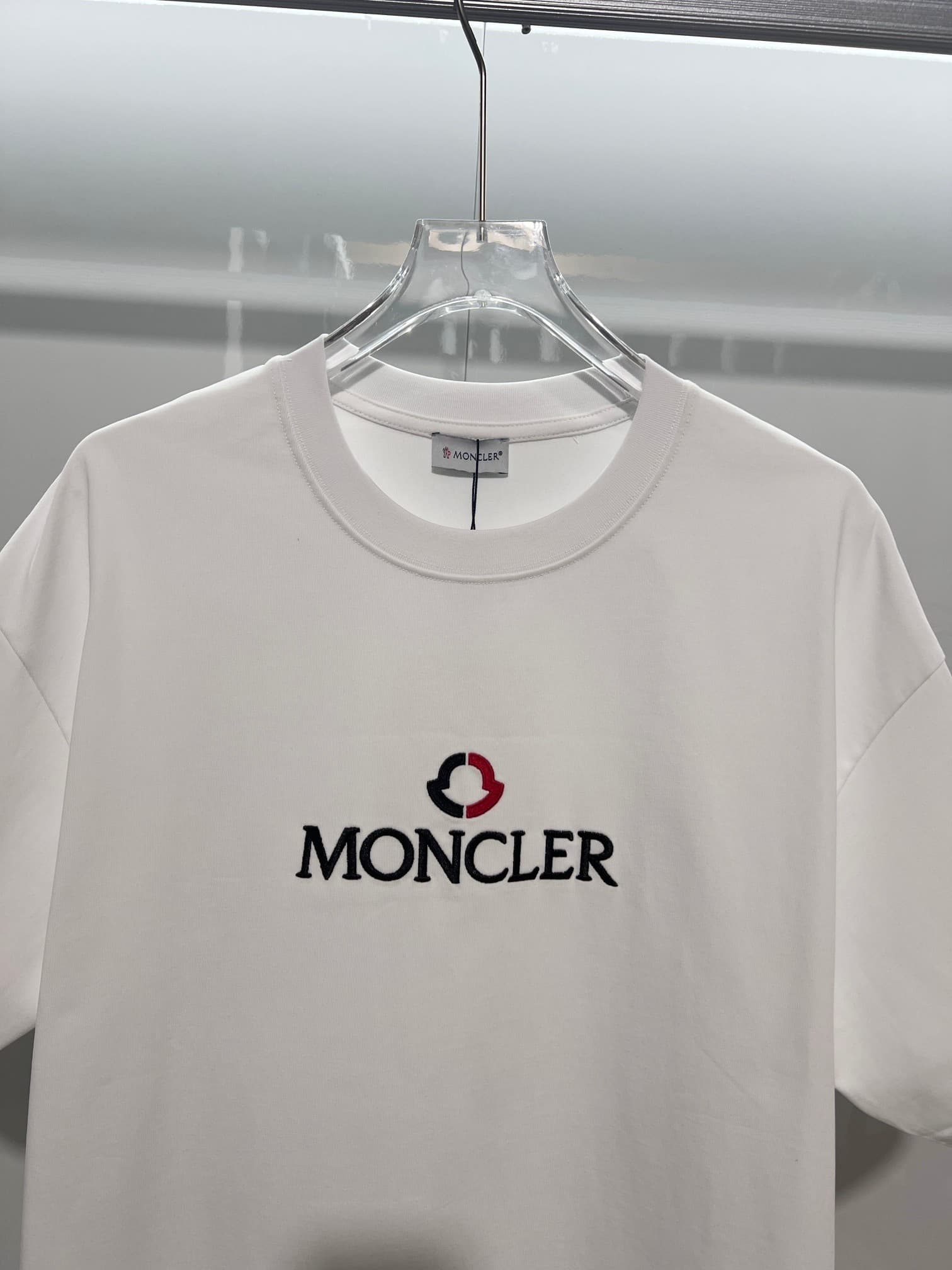 MONC T-shirt (Multiple colors)