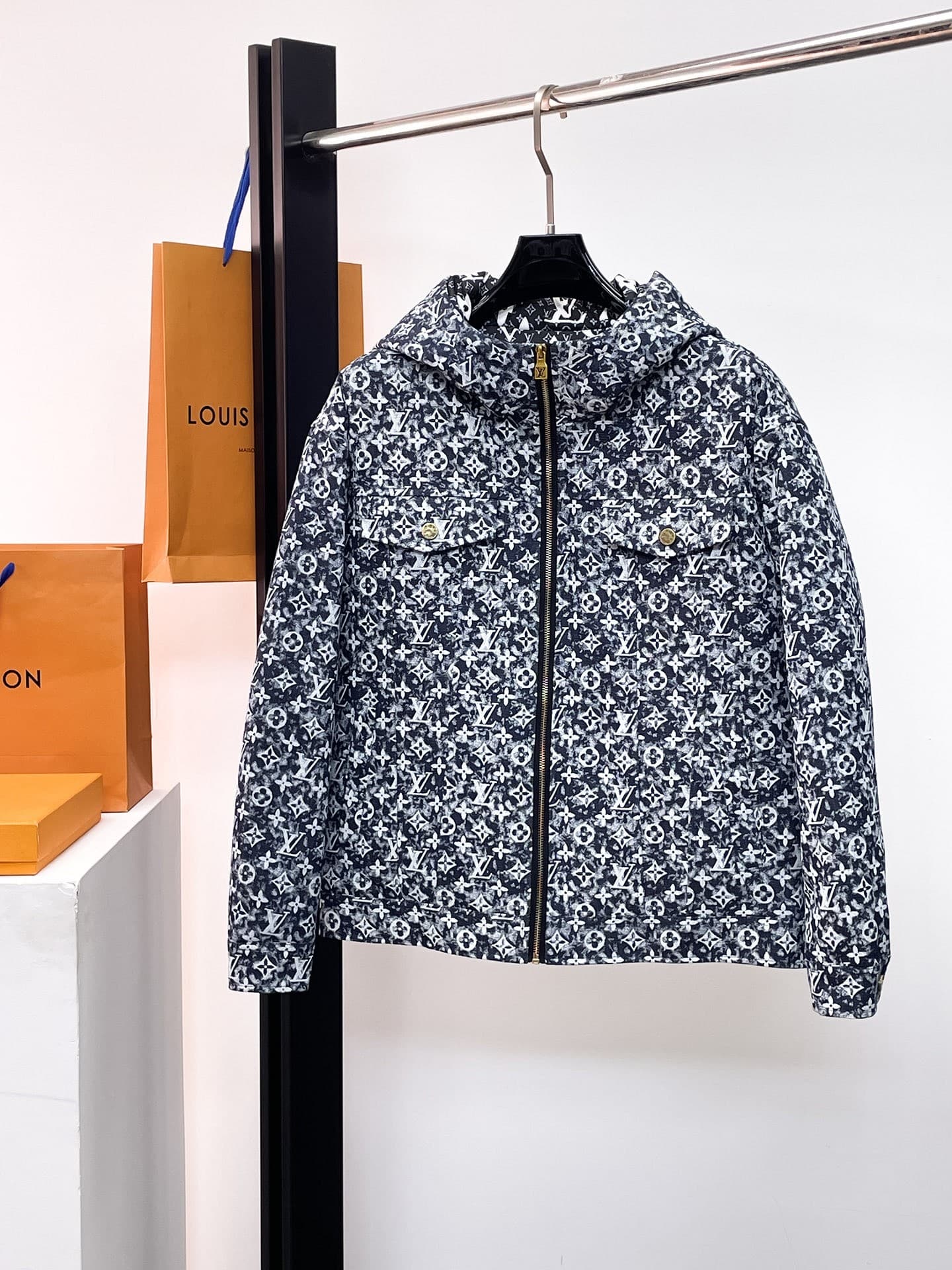 L X V Down Jacket