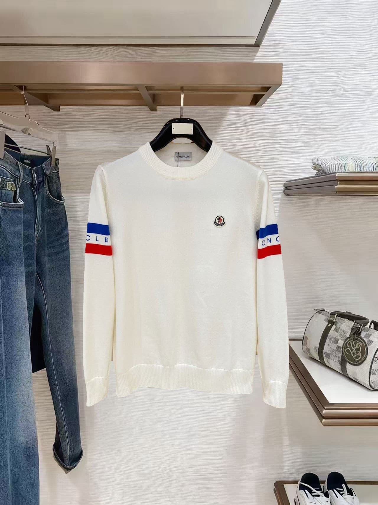 MONC Sweater(Multiple colors)