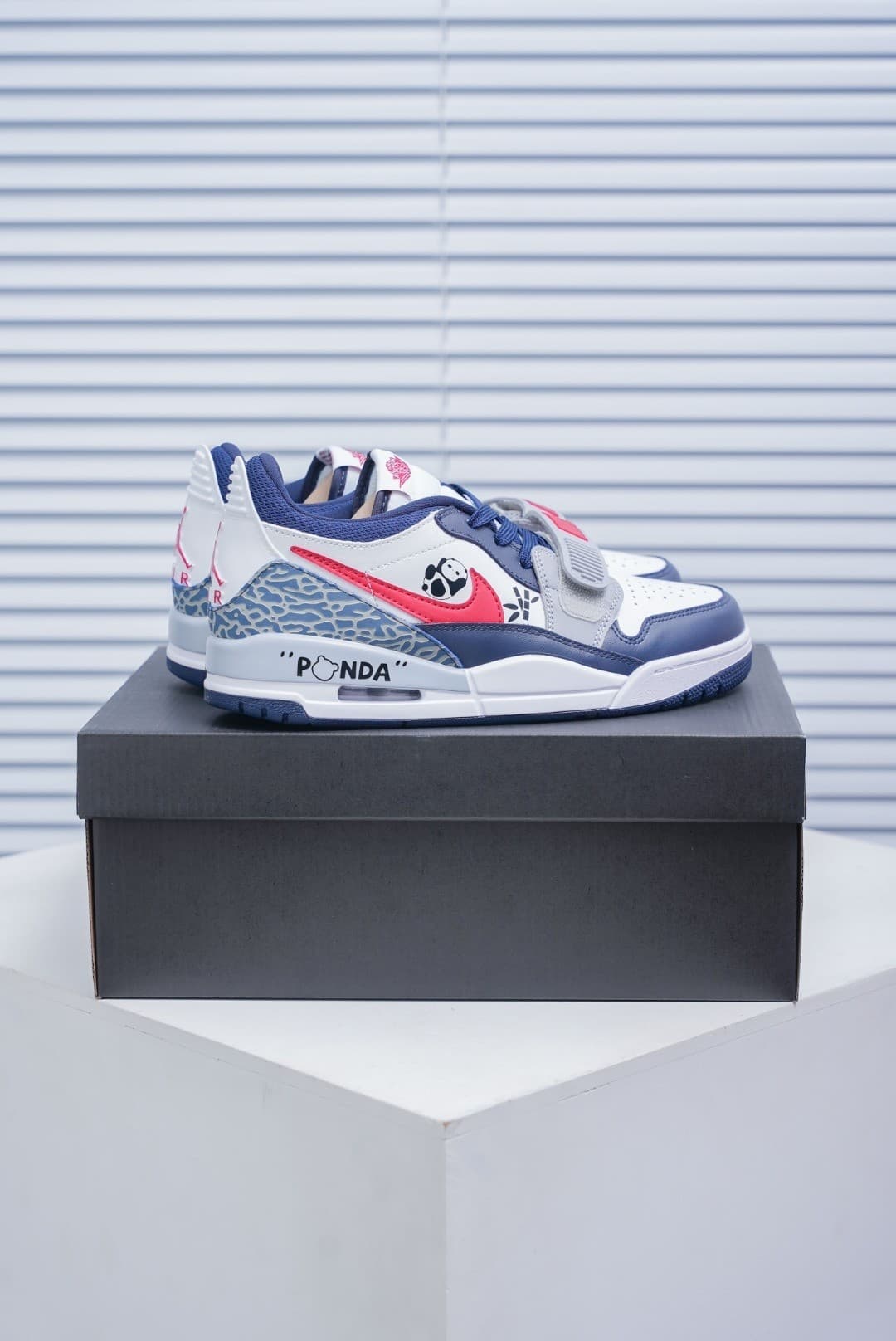 Air JRD 1 Low Sneakers