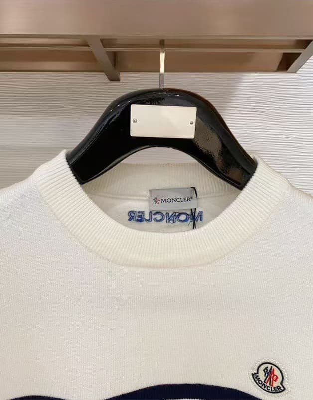 MONC Sweater(Multiple colors)