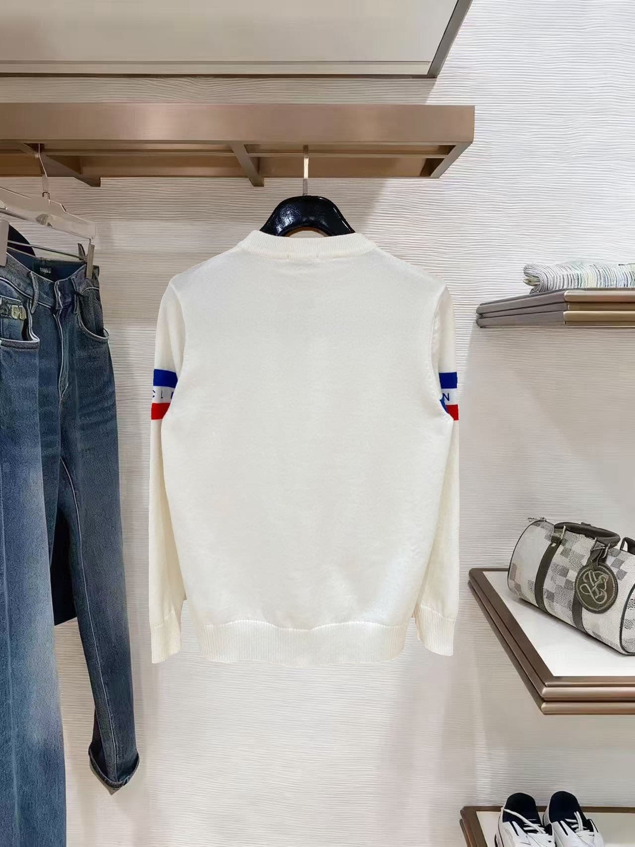 MONC Sweater(Multiple colors)